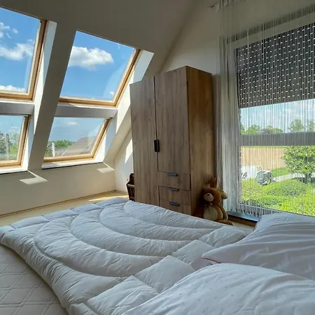 Vakantiehuis Doppelhaushaelfte In Perfekter Lage Fuer Fahrradtouren - Haus Perrich