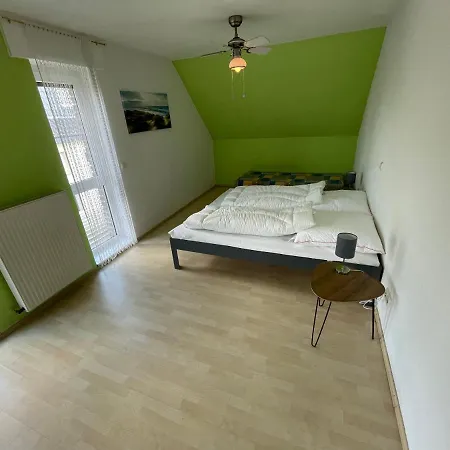 Doppelhaushaelfte In Perfekter Lage Fuer Fahrradtouren - Haus Perrich Wesel (North Rhine-Westphalia)