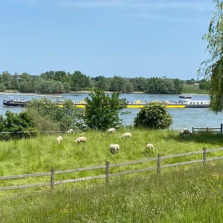 Doppelhaushaelfte In Perfekter Lage Fuer Fahrradtouren - Haus Perrich Wesel (North Rhine-Westphalia)