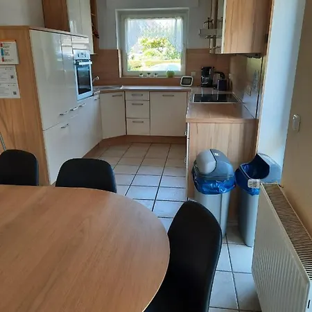 Doppelhaushaelfte In Perfekter Lage Fuer Fahrradtouren - Haus Perrich